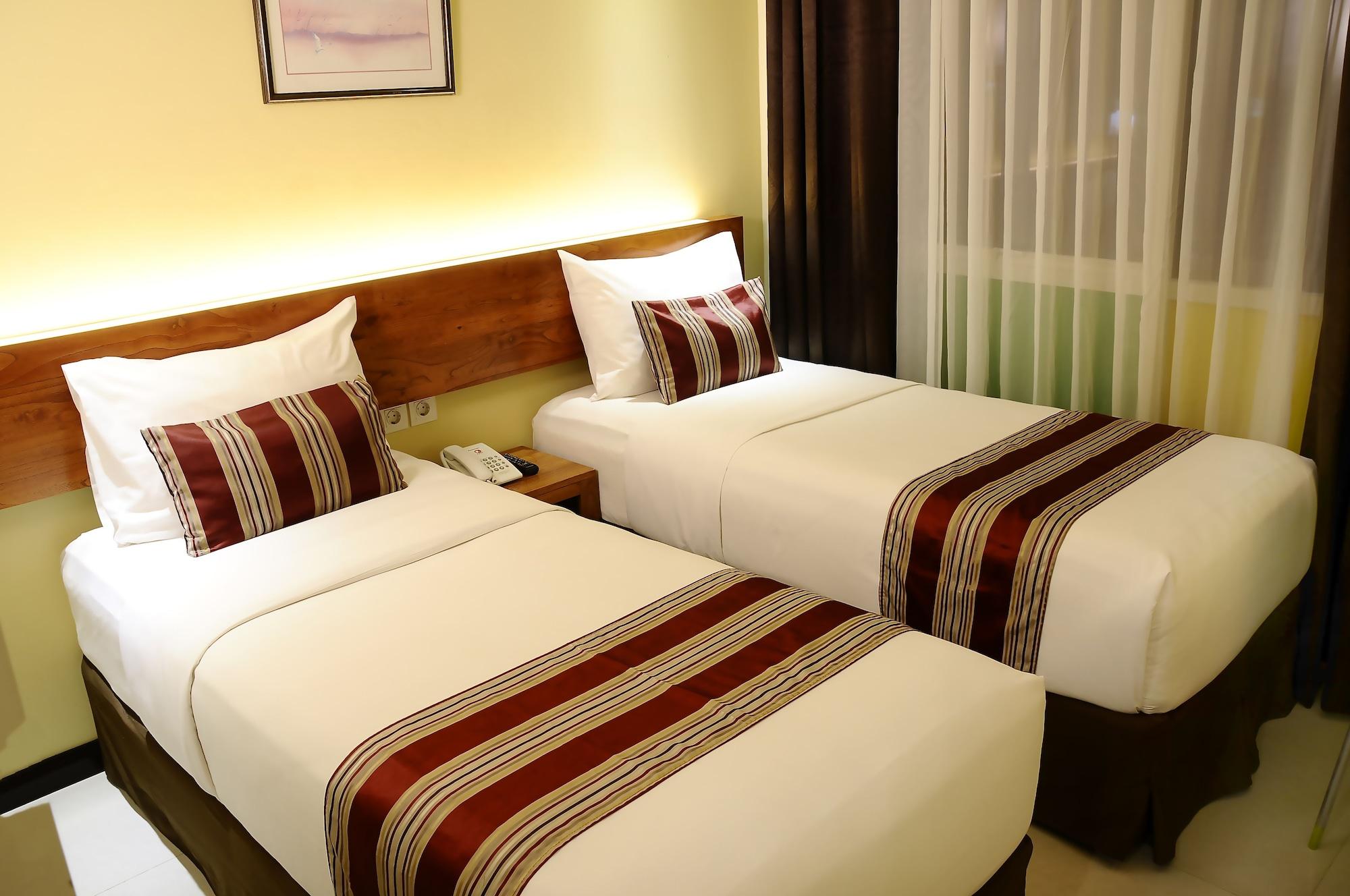 Biz Boulevard Hotel Manado Ngoại thất bức ảnh