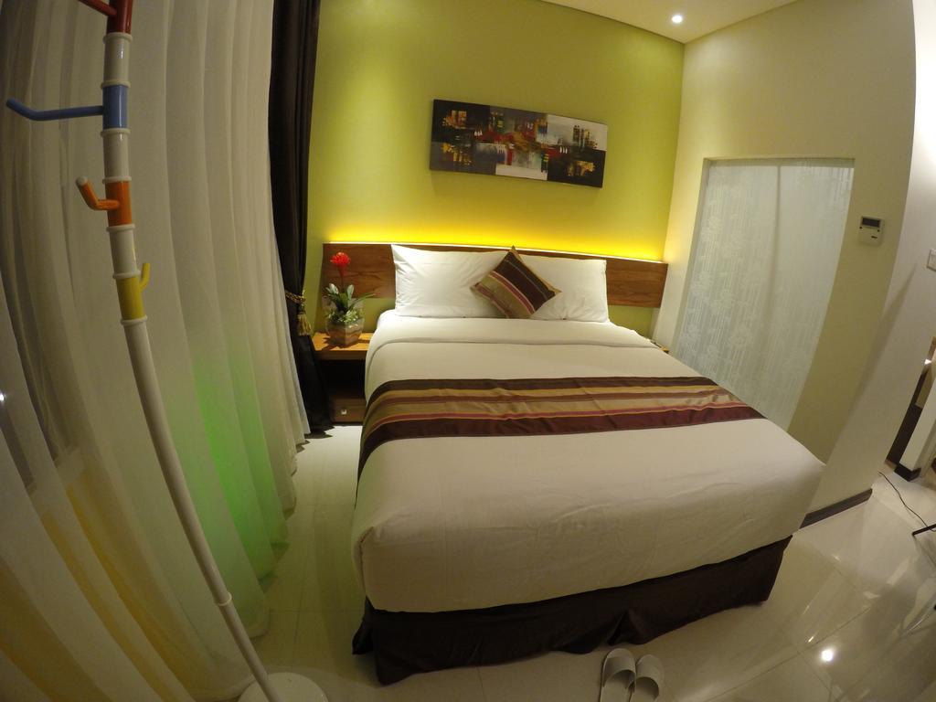 Biz Boulevard Hotel Manado Ngoại thất bức ảnh